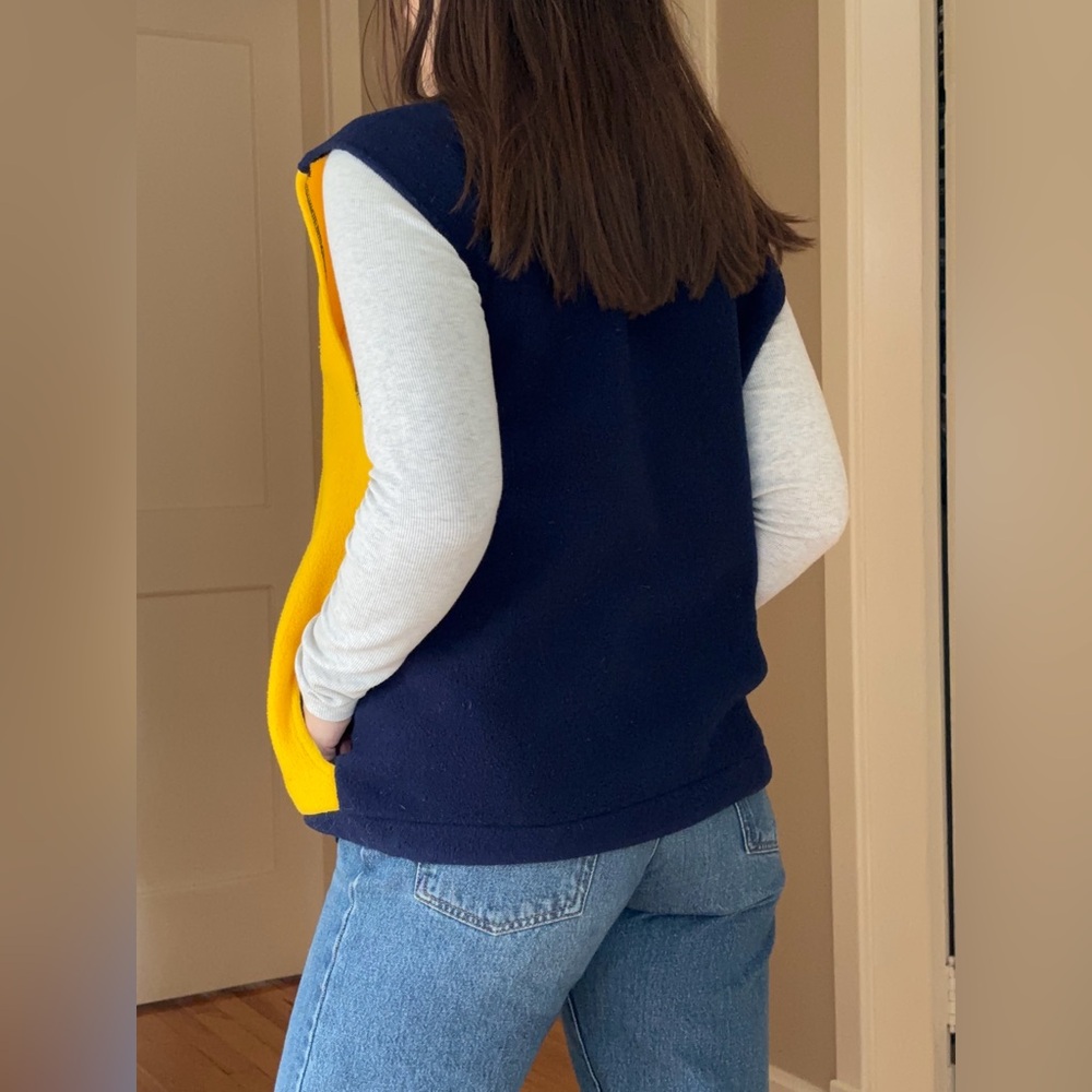 Banff vest - Picture 2 of 10